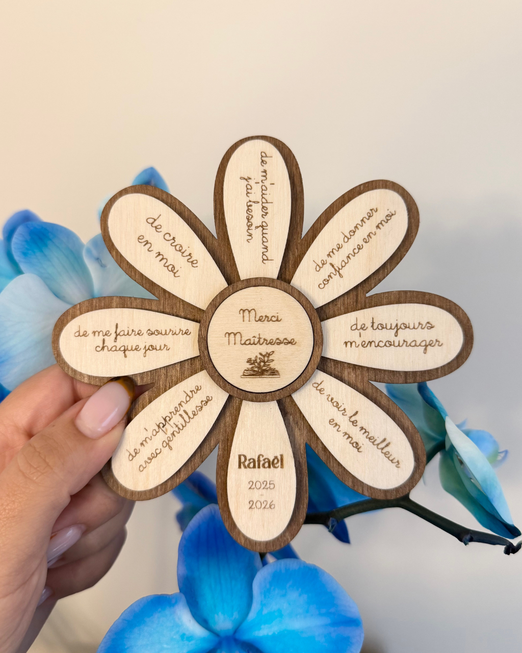 Fleurs en bois - Fin d'année scolaire - Maîtresse, Nounou, Atsem..